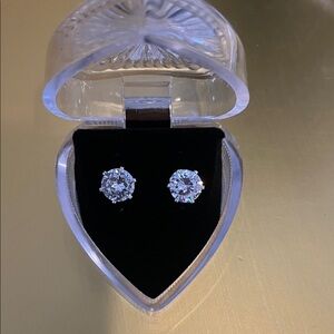 Swartovski Crystal Stud Earrings 20mils of silver